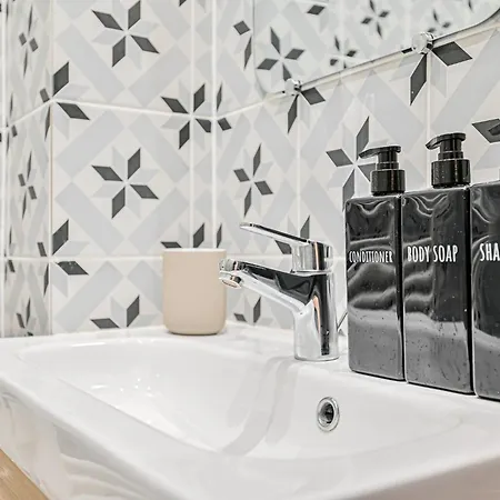 Magnifique De Luxe & Familia - 16 Apartment