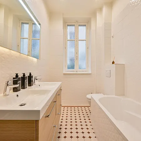 Magnifique De Luxe & Familia - 16 Apartment
